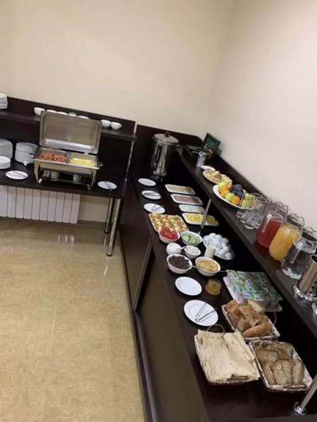 Royal Palace Hotel VAN FOOD (Copy).jpg